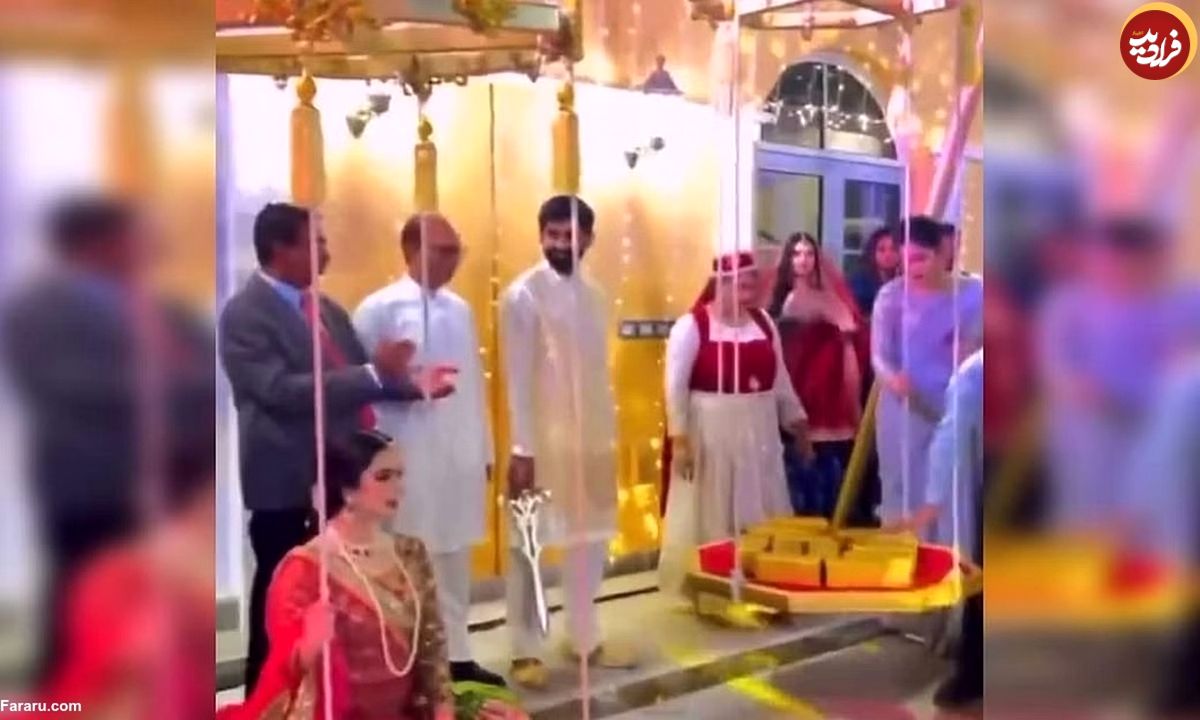 (ویدئو) جشن عروسی جنجالی؛ داماد معادل وزن عروس خانم شمش طلا تقدیم کرد!