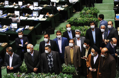 حضور نمایندگان خوزستان با «ماسک» در مجلس
