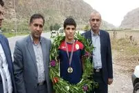 قهرمان کشتی برای گذراندن زندگی چوپانی می‌کند