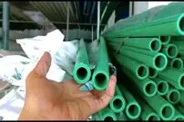 (ویدئو) فرآیند تولید لوله آب پلاستیکی در یک کارگاه کوچک هندی