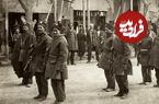 عکس؛ سفر به تاریخ؛ نظامی‌های دوران قاجار که روی پشت‌بام سیگار می‌کشیدند؛ بیش از یک قرن قبل