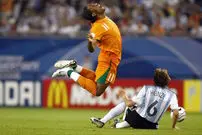 بازیکنانی که بیشترین تعداد کارت زرد را به خاطر تمارض کردن در زمین فوتبال گرفته‌اند