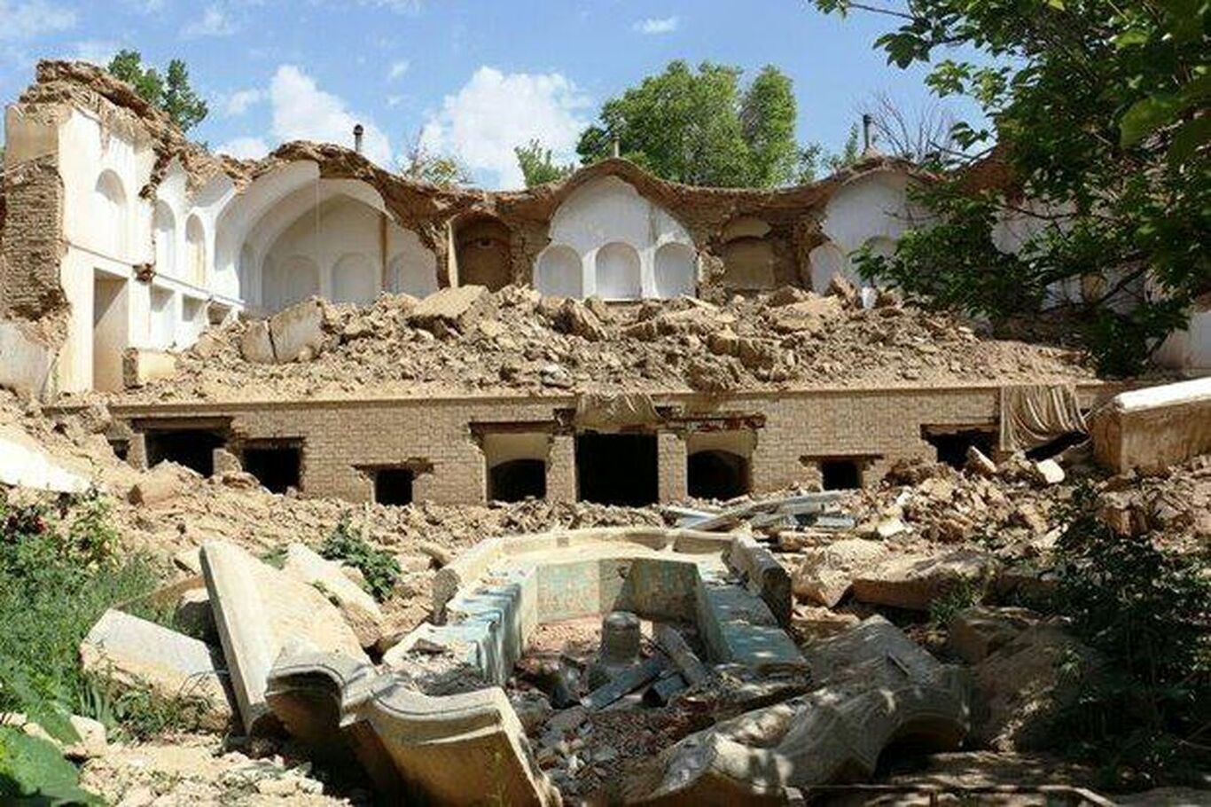 (عکس) یکی از زیباترین خانه‌های سنتی ایران تخریب شد