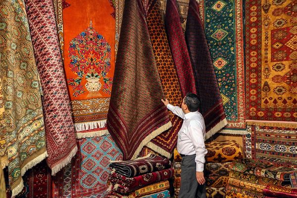 (تصاویر) سفر به تاریخ؛ ۹۰ سال پیش فرش ایرانی را اینطوری در سوئد می‌فروختند