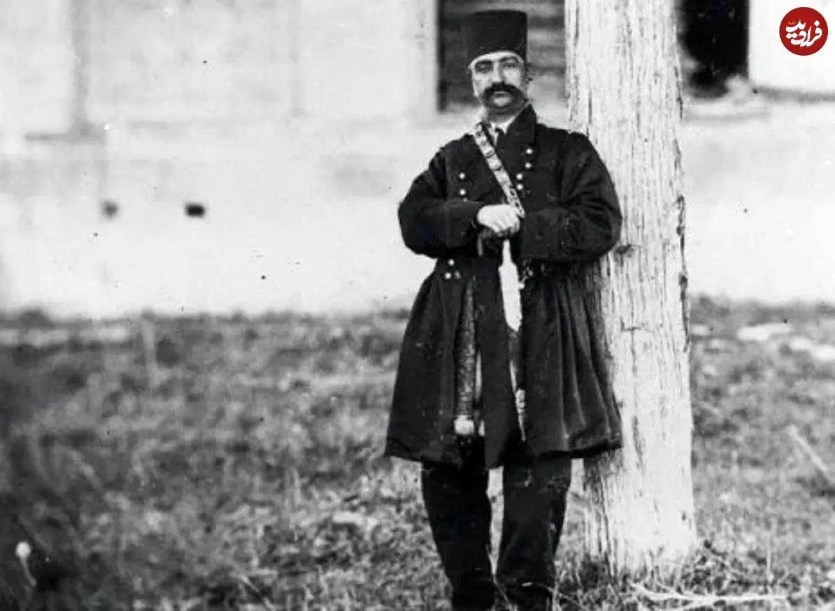 سفر در زمان؛ خاطرات ناصرالدین‌شاه: آبادی بغداد همان در کنار شط است، پشت‌ها همه خراب و ویران است؛ یک نصفه فوج عثمانی، قدری مشق سرنیزه بی‌مزه کردند