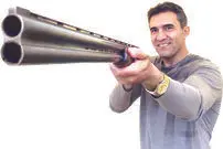 متاسفم مردم به خاطر دو خارجی به جان هم افتادند!