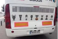 (تصویر) شوخی هواداران بارسلونا با رئال مادرید