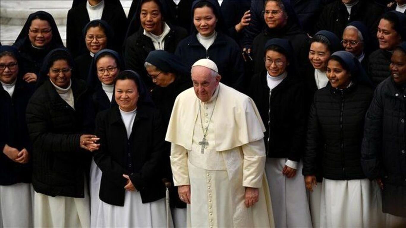 اقدام بی سابقه تاریخی پاپ در حوزه زنان