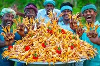 ببینید| غذای روستایی در هند؛ پخت خوراک کاری با 2500 عدد پای مرغ و پوره گوجه فرنگی