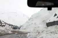 تصاویر/ جاده چالوس بعد از ریزش سنگین بهمن