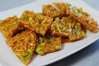 طرز تهیه سوهان عسلی خوشمزه و خانگی