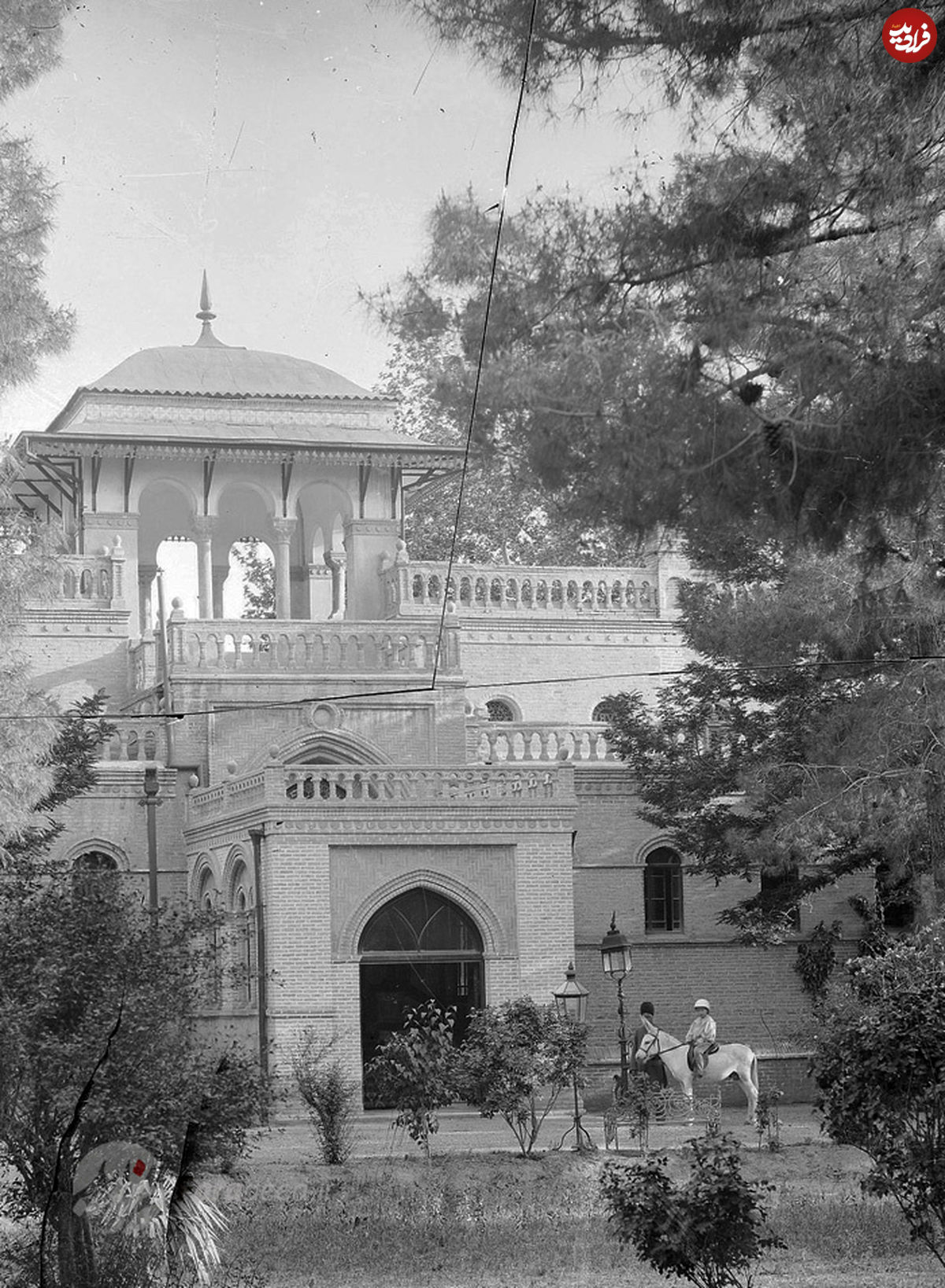 تصاویر/ قدیمی‌ترین عکس‌ها از سفارت بریتانیا در تهران