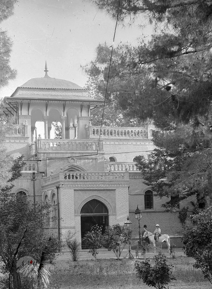تصاویر/ قدیمی‌ترین عکس‌ها از سفارت بریتانیا در تهران