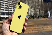با خرید این آیفون اشتباه بزرگی مرتکب می‌شوید!