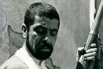 عکس| سفر زمان؛ «جمشید مشایخی» 41 ساله در کنار «بهروز وثوقی» در فیلم «ذبیح»؛ سال 54