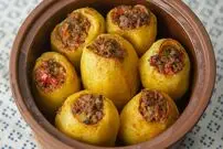 طرز تهیه ﺳﯿﺐ ﺯﻣﯿﻨﯽ ﺷﮑﻢ ﭘﺮ مجلسی ﺑﺎ ﺳﺲ مخصوص