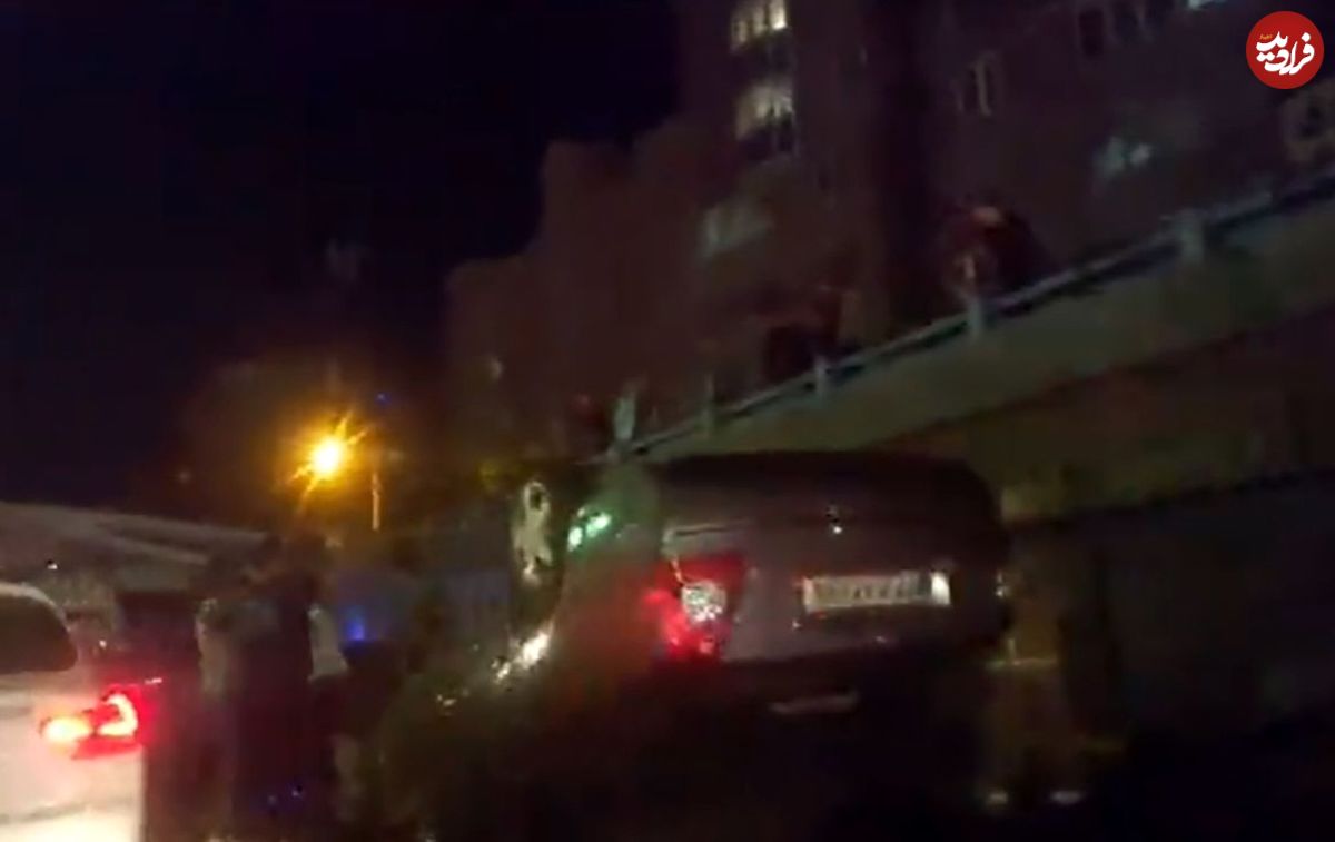 (ویدئو) سقوط هولناک یک خودرو از روگذر تونل توحید