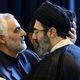 عکس؛ سفر به تاریخ؛ «سید مجتبی خامنه‌ای، فرزند رهبر انقلاب» در 12 سالگی در کنار پدر؛ دهۀ 60