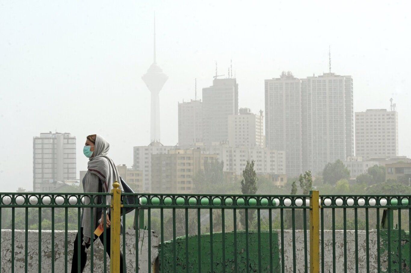 پیش بینی برف و کولاک؛ هوای آلوده تا کی در تهران می‌ماند؟