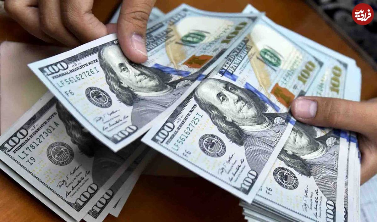 دو نیمه متفاوت دلار در آذرماه