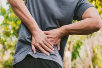 سه دلیل اصلی کمردرد