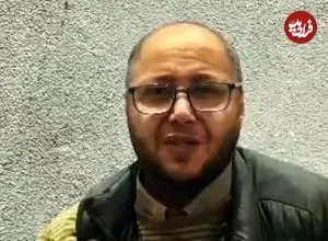 عکس| سفر زمان؛ چهرۀ «مازیار لرستانی» در 14 سالگی در اتاقش در حال خواندن کتاب