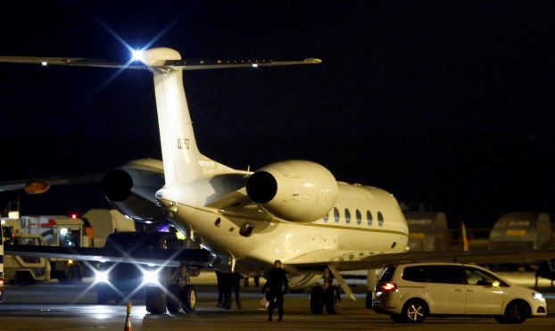 عکس/ هواپیمای ویژه سوئیس برای انتقال زندانیان
