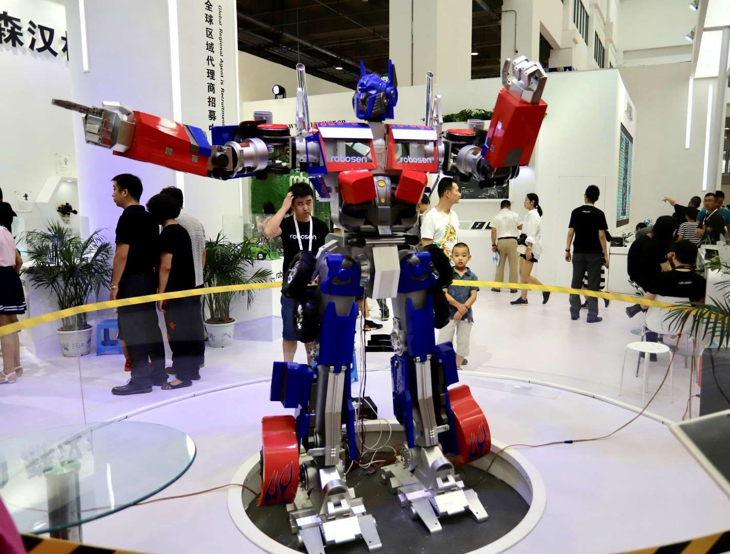 تصاویر/ کنفرانس جهانی ربات ۲۰۱۸ در پکن