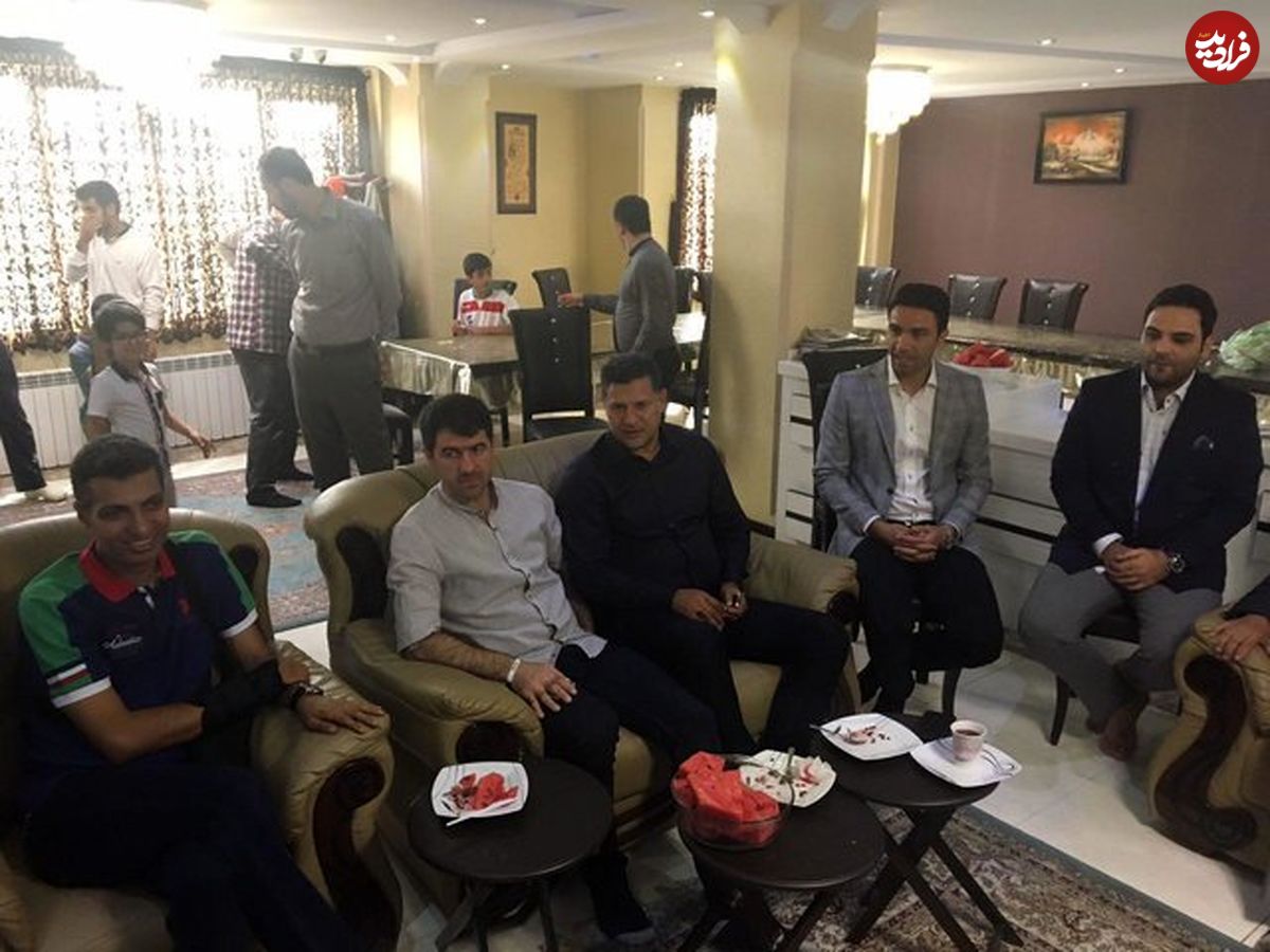 عکس/ حضور دایی، نکونام، باقری، فردوسیپور و علیخانی در یک مرکز خیریه