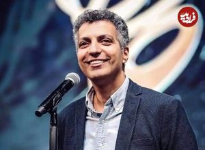 عکس؛ مردم برای دیدار با مجری اخراجی صداوسیما صف کشیدند