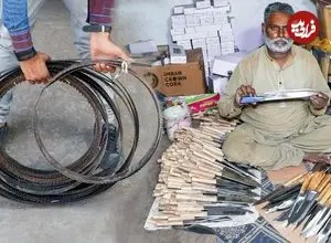 ببینید؛ مراحل دیدنی ساخت چاقوی تیز قصابی با تیغه اره قدیمی در پاکستان