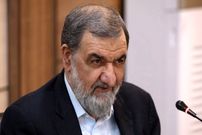 عکس؛ سفر به تاریخ؛ «محسن رضایی» در کنار «رهبر انقلاب» در حال بررسی نقشۀ عملیات؛ دهۀ 60