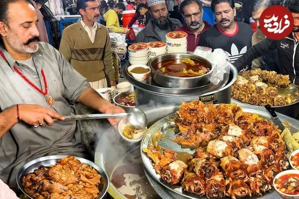 ببینید| غذای خیابانی در پاکستان؛ طبخ کله پاچه توسط یک آشپز ماهر در کراچی
