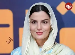 عکس| سفر زمان؛ «غزاله اکرمی» (سوجان) در 19 سالگی در آغوش «سولماز حصاری»