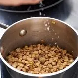 عدس دیرپز را چگونه بپزیم ؟؛ نحوه پخت عدس دیرپز