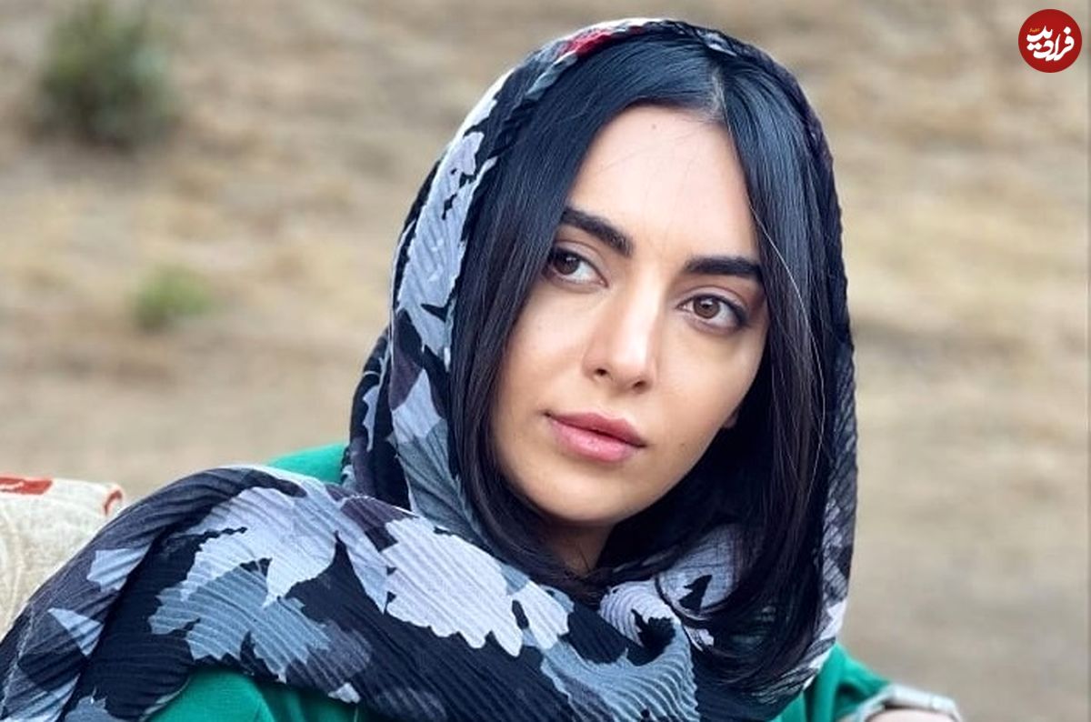 عکس| سفر زمان؛ چهرۀ «مرضیه» (بچه مهندس) در کنار «لعیا زنگنه و مسعود کیمیایی»