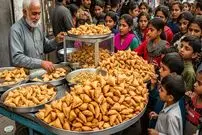 ببینید| غذای خیابانی در پاکستان؛ تهیه سمبوسه سیب زمینی در کراچی