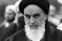 عکس؛ سفر به تاریخ؛ «امام خمینی» با لباس شخصی در دوران تبعید در ترکیه