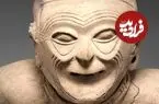 پیرمرد 2 هزارساله‌ای که دارد می‌نشیند؛ شاهکاری از یک تمدنِ ناپدید شده