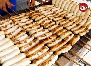 ببینید| غذای خیابانی در تایلند؛ موز کبابی در بانکوک