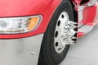 عکس| میخ‌های کرومی روی چرخ کامیون‌ها چیست؟