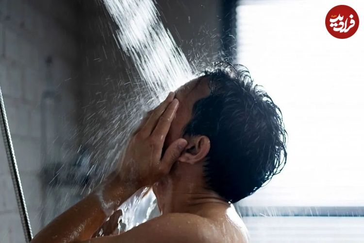 ببینید؛ حمام اجباری جوان ۲۳ ساله ترک پس از سه سال با دستور مقامات دولتی!