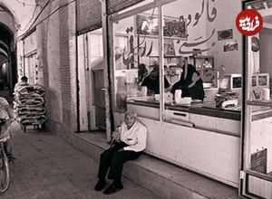 ببینید؛ سفر در زمان؛ دکوراسیون این بستنی‌فروشی 60 سال است که تغییر نکرده