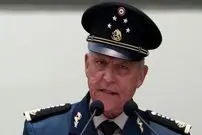 ببینید| بغض وزیر دفاع مکزیک پس از وقوع جنگ داخلی