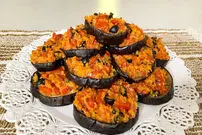 (ویدئو) نحوه پخت یک غذای خوشمزه با بادمجان و گوجه فرنگی توسط آشپز ایتالیایی