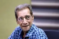 عکس| سفر زمان؛ «حسین محب اهری» 40 ساله در هشتمین فیلمش؛ سال 70