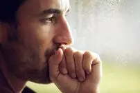 ۶ موقعیت در زندگی که بهتر است در آن ها سکوت کنید