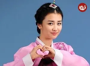 عکس| سفر زمان؛ تیپ و چهرۀ «ملکه اینهیون» در جشن پایان سریال «دونگ‌یی»