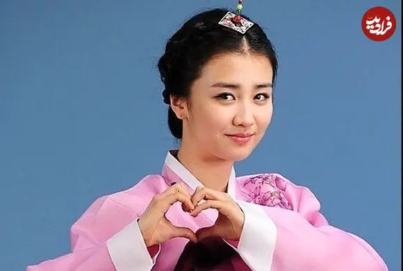 عکس| سفر زمان؛ تیپ و چهرۀ «ملکه اینهیون» در جشن پایان سریال «دونگ‌یی»