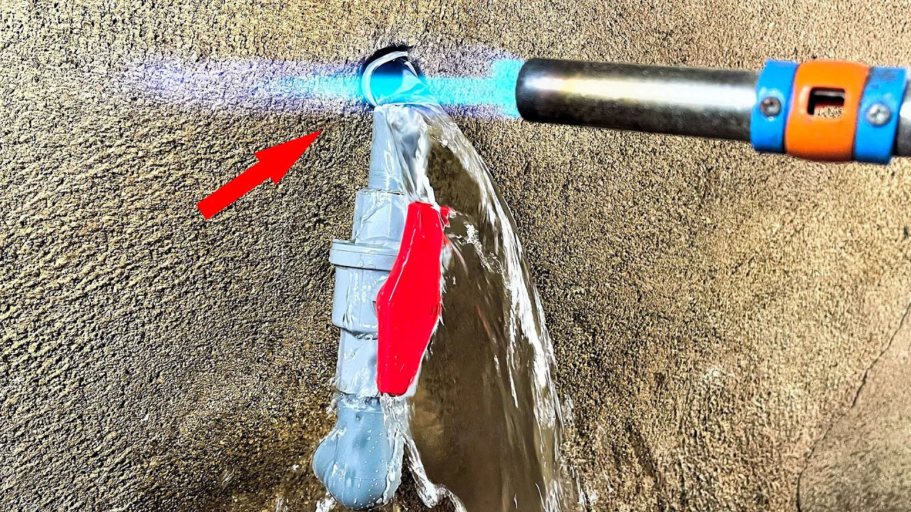 (ویدئو) مانند لوله کش های حرفه ای، لوله های PVC شکسته آب را در خانه تعمیر کنید
